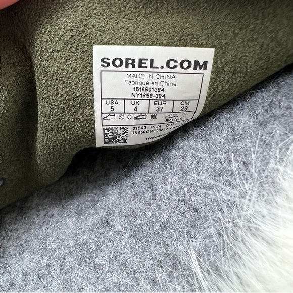 Sorel Joan of Arc Waterproof Winter‎ Snow Boots with Lining and Fur Detail - Picture 12 of 14